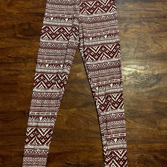 Rue 21 leggings size S/M - Picture 2 of 3